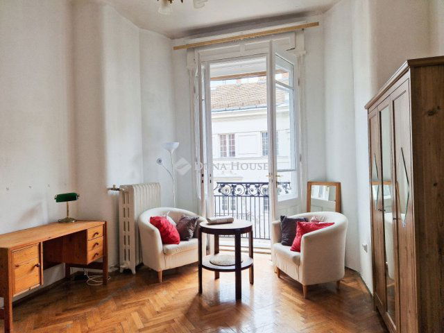 Kiadó téglalakás, albérlet, Budapesten, V. kerületben, 2 szobás