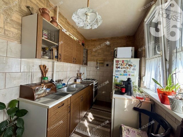 Eladó panellakás, Kiskunfélegyházán 32.9 M Ft, 2 szobás
