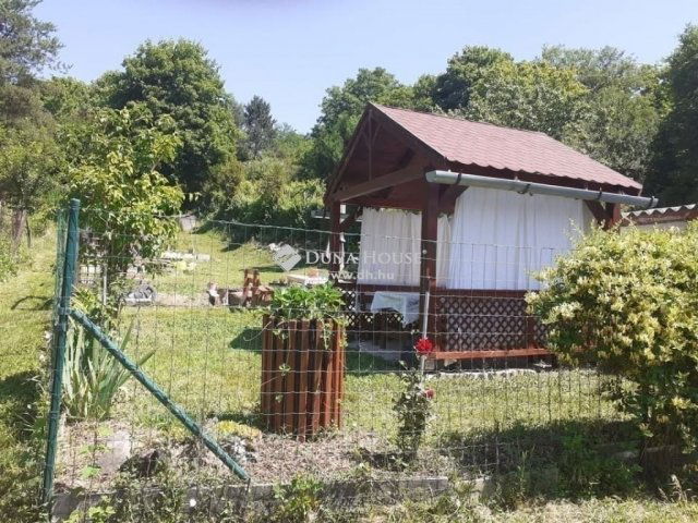 Eladó téglalakás, Gödöllőn 78 M Ft, 2 szobás