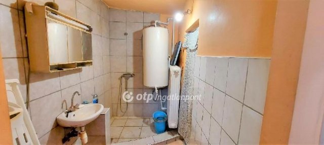 Eladó családi ház, Nagykőrösön 25.2 M Ft, 5 szobás