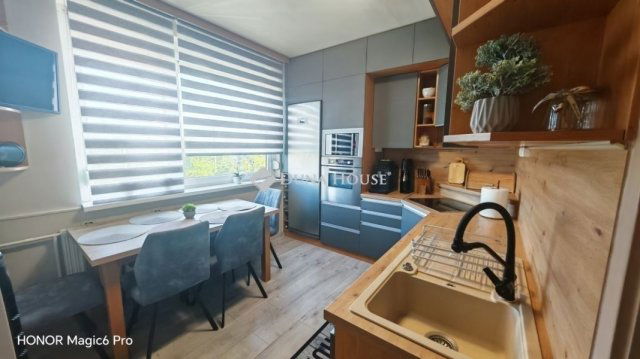 Eladó panellakás, Debrecenben 84.9 M Ft, 4 szobás