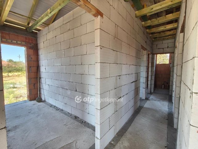 Eladó családi ház, Ráckeresztúron 86 M Ft, 4 szobás