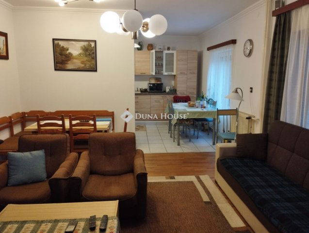 Eladó családi ház, Székesfehérvárott 73 M Ft, 7 szobás