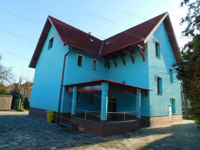 Eladó családi ház, Balatonalmádiban 349 M Ft
