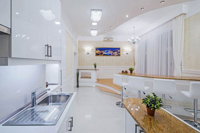 Kiadó téglalakás, albérlet, VI. kerületben, Nagymező utcában