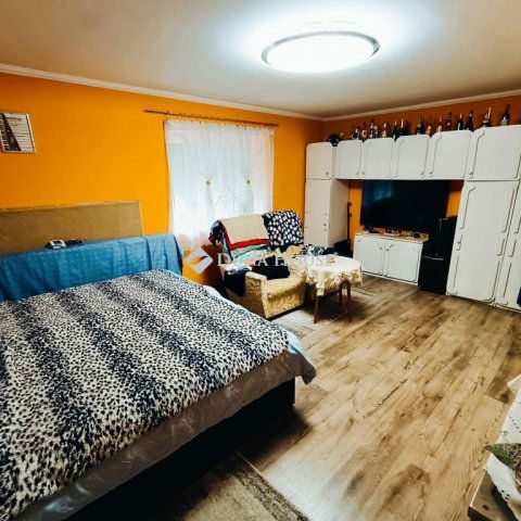 Eladó családi ház, Nagykőrösön 35 M Ft, 2 szobás