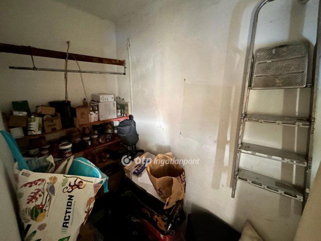 Eladó családi ház, Rábapatonán 39.5 M Ft, 2 szobás