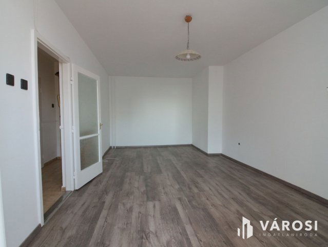 Eladó panellakás, Nagykanizsán 27.7 M Ft, 2+1 szobás