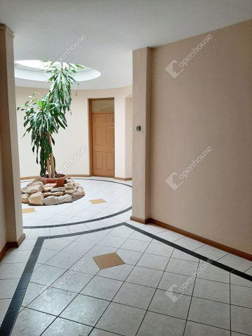 Kiadó iroda, Debrecenben 96 E Ft / hó, 1 szobás