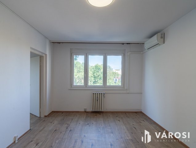 Eladó panellakás, Szegeden 59.9 M Ft, 3 szobás