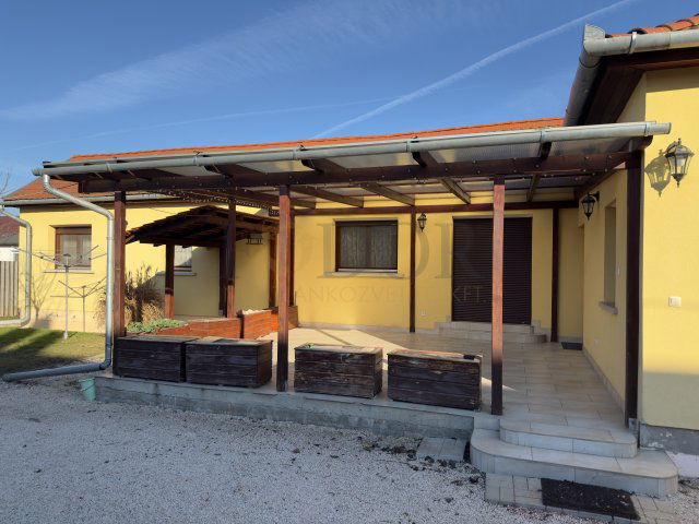 Eladó családi ház, Gyömrőn 99.99 M Ft, 4 szobás