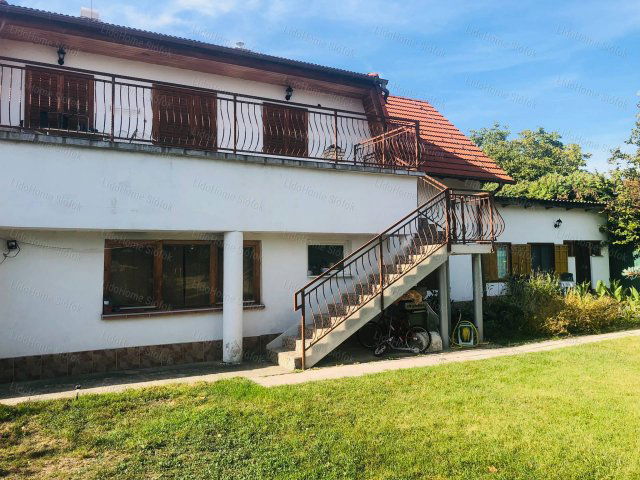 Eladó családi ház, Balatonszabadiban 115 M Ft