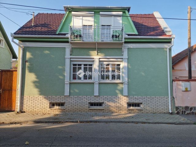 Eladó családi ház, Kecskeméten 69.9 M Ft, 5 szobás