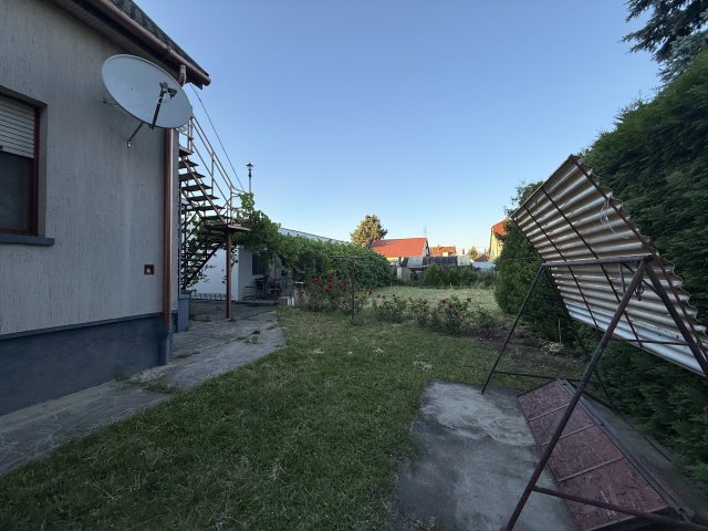 Eladó családi ház, Siófokon 84.9 M Ft, 6 szobás