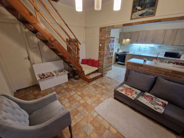 Eladó családi ház, Szabadbattyánban 73.9 M Ft, 3 szobás