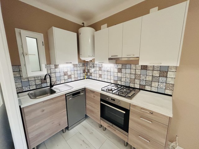 Eladó téglalakás, Keszthelyen 56 M Ft, 1+2 szobás