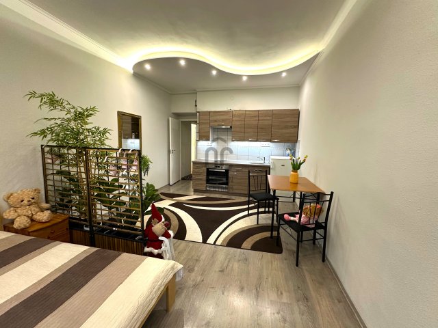 Eladó téglalakás, Budapesten, VIII. kerületben, Dankó utcában