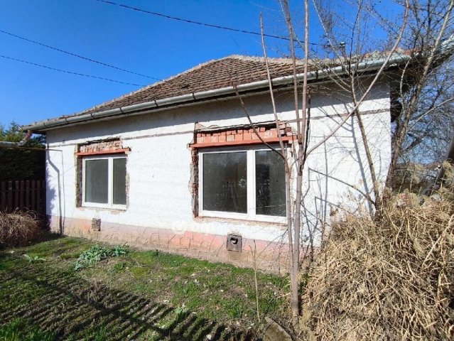 Eladó családi ház, Kondoroson 9.5 M Ft, 2+2 szobás