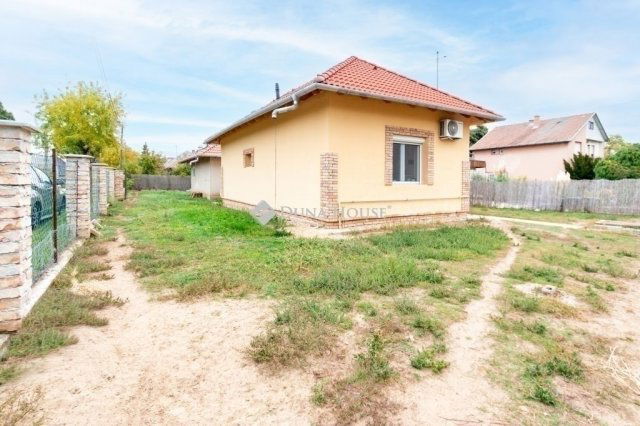 Eladó családi ház, Budapesten, XVII. kerületben 95.9 M Ft