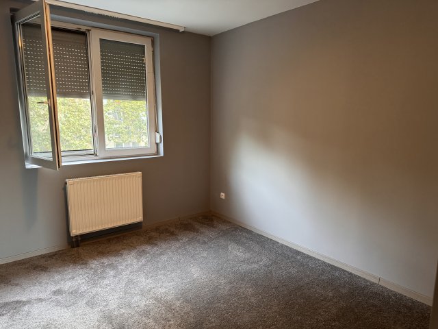 Kiadó téglalakás, albérlet, Egerben 130 E Ft / hó, 2 szobás