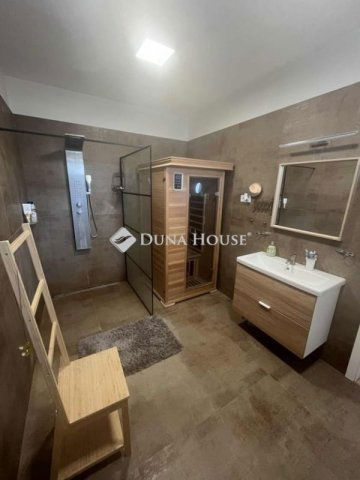 Eladó családi ház, Inárcson 129 M Ft, 5 szobás