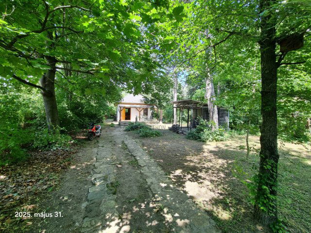 Eladó nyaraló, Balatonakarattyán 70 M Ft, 1 szobás