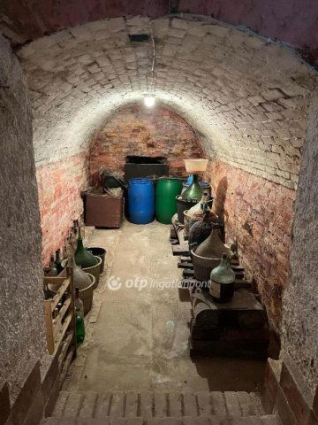 Eladó nyaraló, Gyódon 22 M Ft, 1 szobás / költözzbe.hu