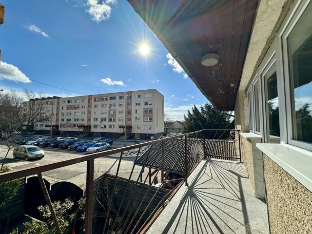 Eladó ikerház, Szigetszentmiklóson 79.99 M Ft, 4 szobás