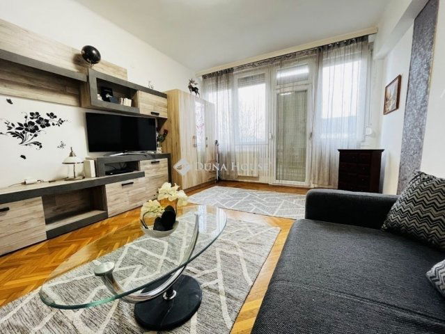 Eladó téglalakás, Monoron 45 M Ft, 1 szobás