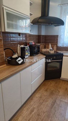 Eladó sorház, Budapesten, XV. kerületben 170 M Ft, 5 szobás