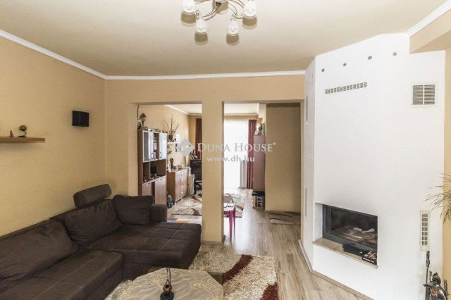 Eladó családi ház, Szombathelyen 99 M Ft, 5+1 szobás