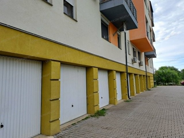 Eladó téglalakás, Nyíregyházán 56.9 M Ft, 3 szobás