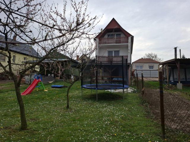Eladó nyaraló, Zalakaroson 36.6 M Ft, 5 szobás