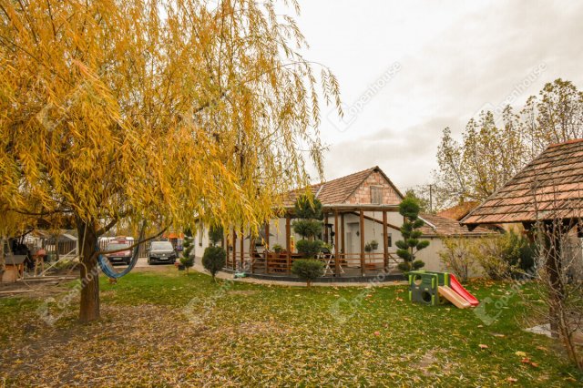 Eladó családi ház, Domaszéken 94.99 M Ft, 4 szobás