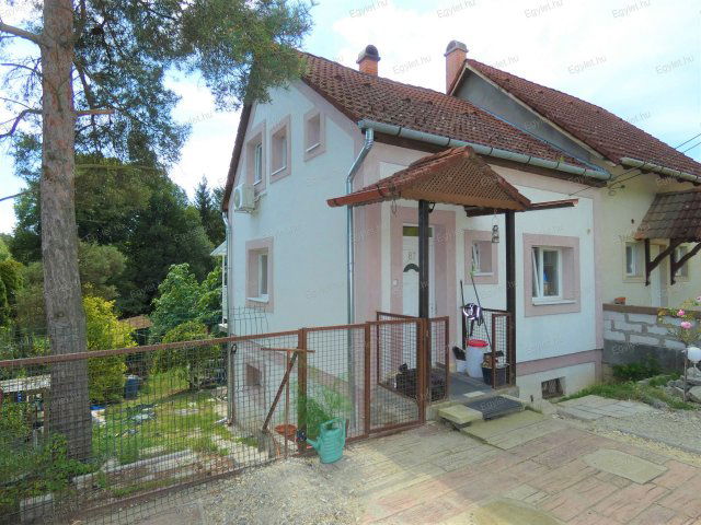 Eladó családi ház, Domonyban 68.7 M Ft, 3 szobás