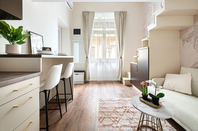 Eladó téglalakás, Budapesten, VII. kerületben, Kertész utcában