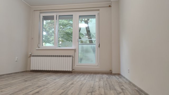 Eladó panellakás, Békéscsabán, Gábor Áron utcában 48.9 M Ft