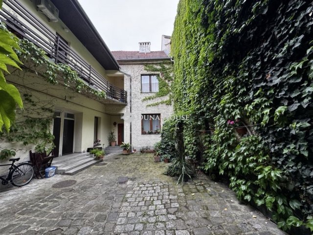 Eladó téglalakás, Győrött 73.5 M Ft, 2 szobás