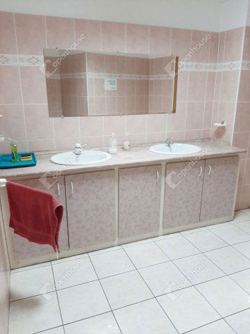 Kiadó iroda, Debrecenben 96 E Ft / hó, 1 szobás