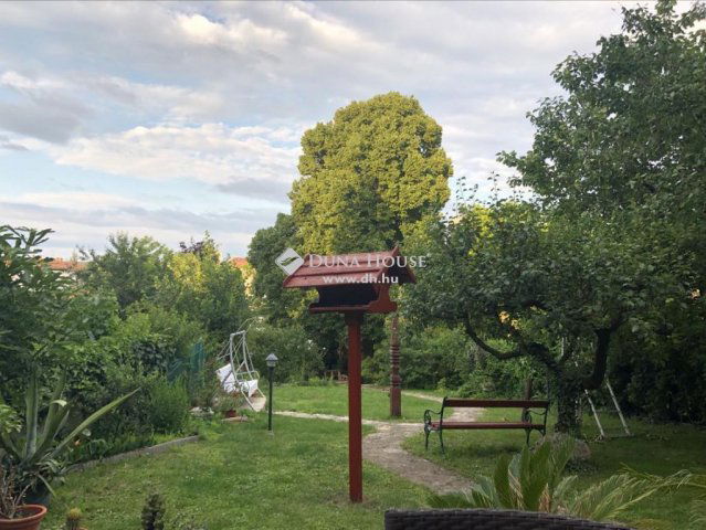 Eladó családi ház, Veszprémben 149 M Ft, 4+1 szobás