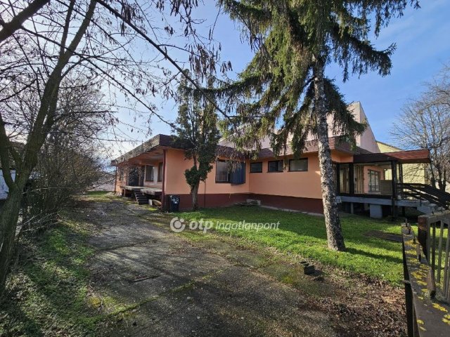 Eladó üzlethelyiség, Bölcskén 55 M Ft / költözzbe.hu