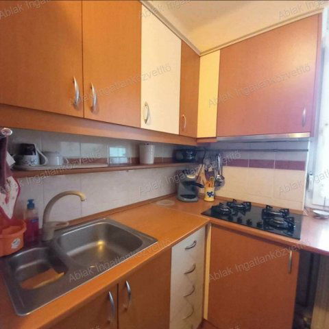 Eladó téglalakás, Kecskeméten 54.9 M Ft, 2 szobás