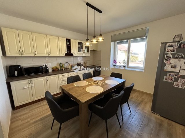 Eladó családi ház, Újhartyánon 79.9 M Ft, 3 szobás