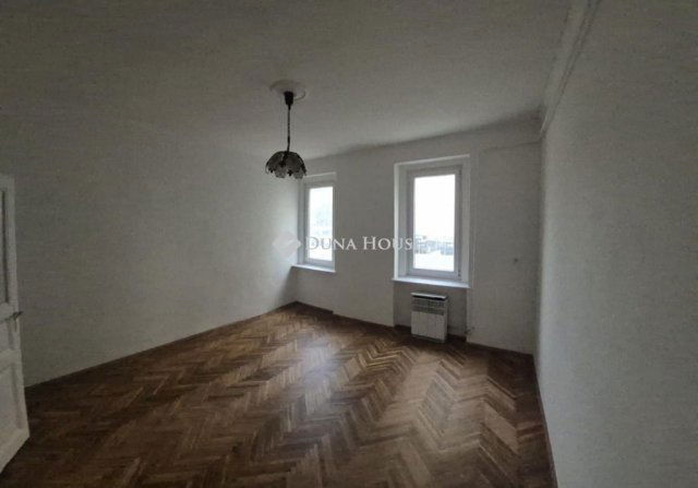 Eladó téglalakás, Budapesten, IV. kerületben, Aradi utcában