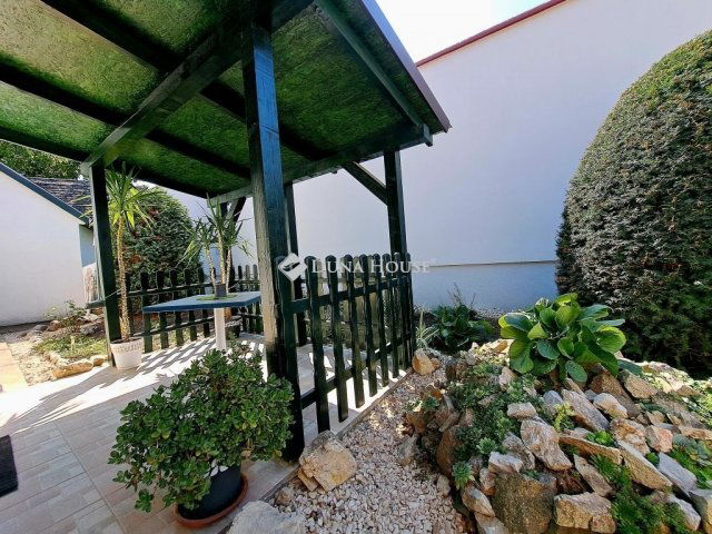 Eladó családi ház, Villányban 39.9 M Ft, 2 szobás