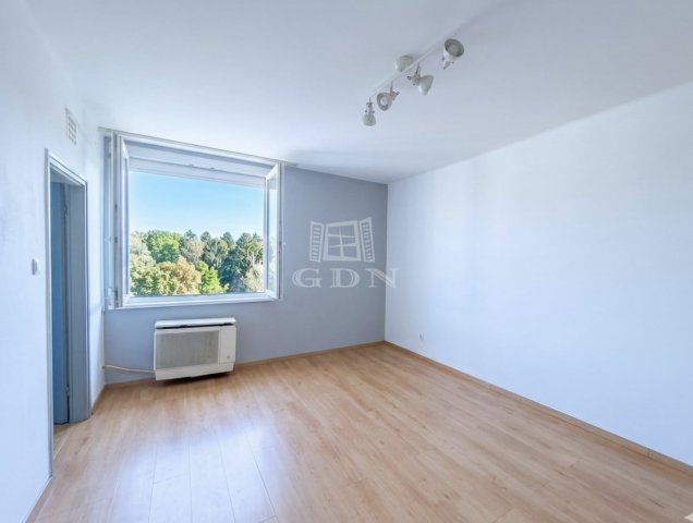 Eladó téglalakás, Kecskeméten 32.5 M Ft, 1 szobás