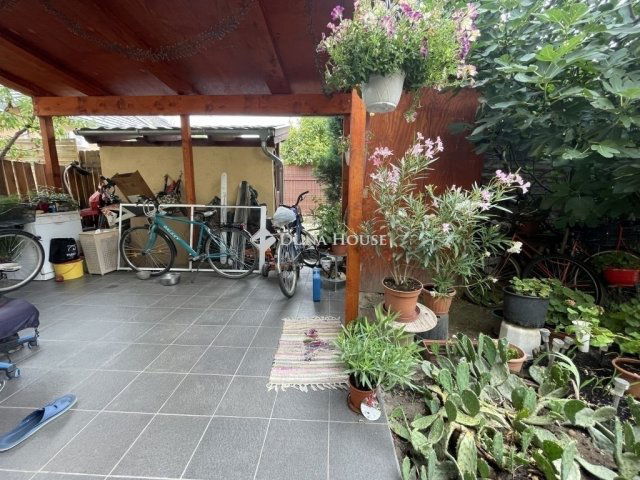 Eladó téglalakás, Gödön 71.9 M Ft, 4 szobás