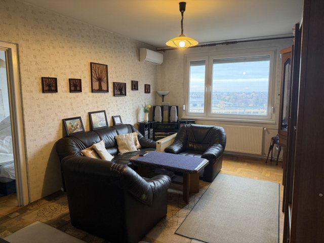 Eladó téglalakás, Budapesten, XXI. kerületben, Ady Endre úton