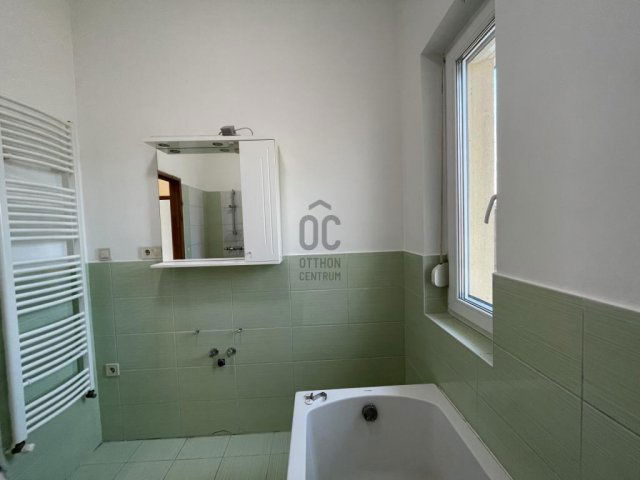 Eladó családi ház, Dunaharasztin 217 M Ft, 3 szobás