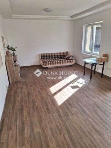 Eladó családi ház, Budapesten, XV. kerületben 162 M Ft, 9 szobás